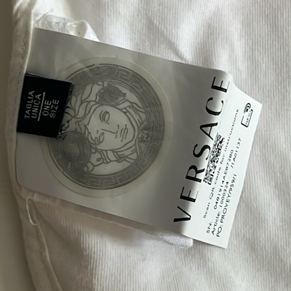 Versace bin and hat for newborn - Picture 5 of 6